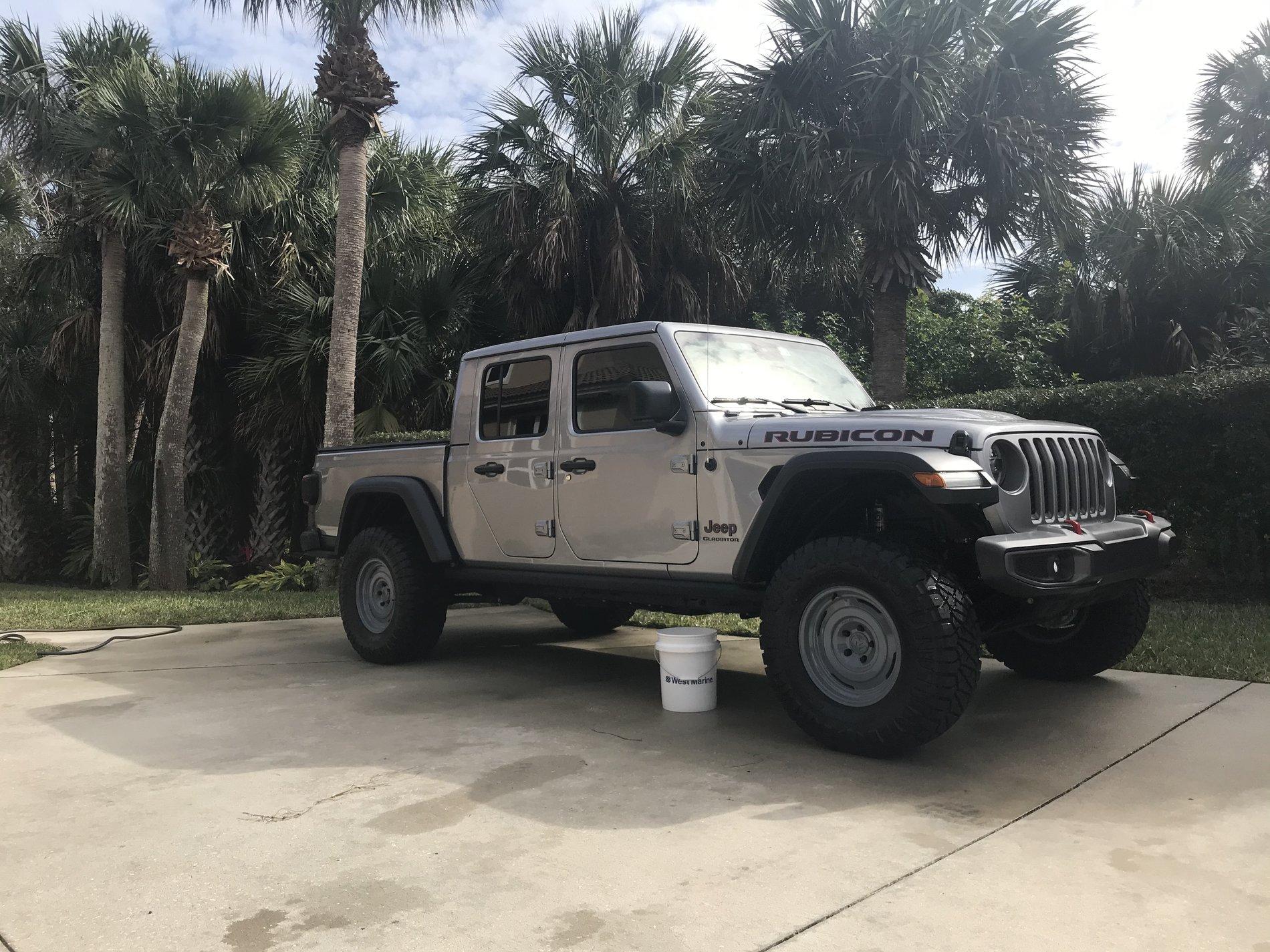 Jeep Gladiator Gladiators on Mopar 2" Lift Kit 42EFBF54-A542-4E73-8CF7-EB499FAD8E13