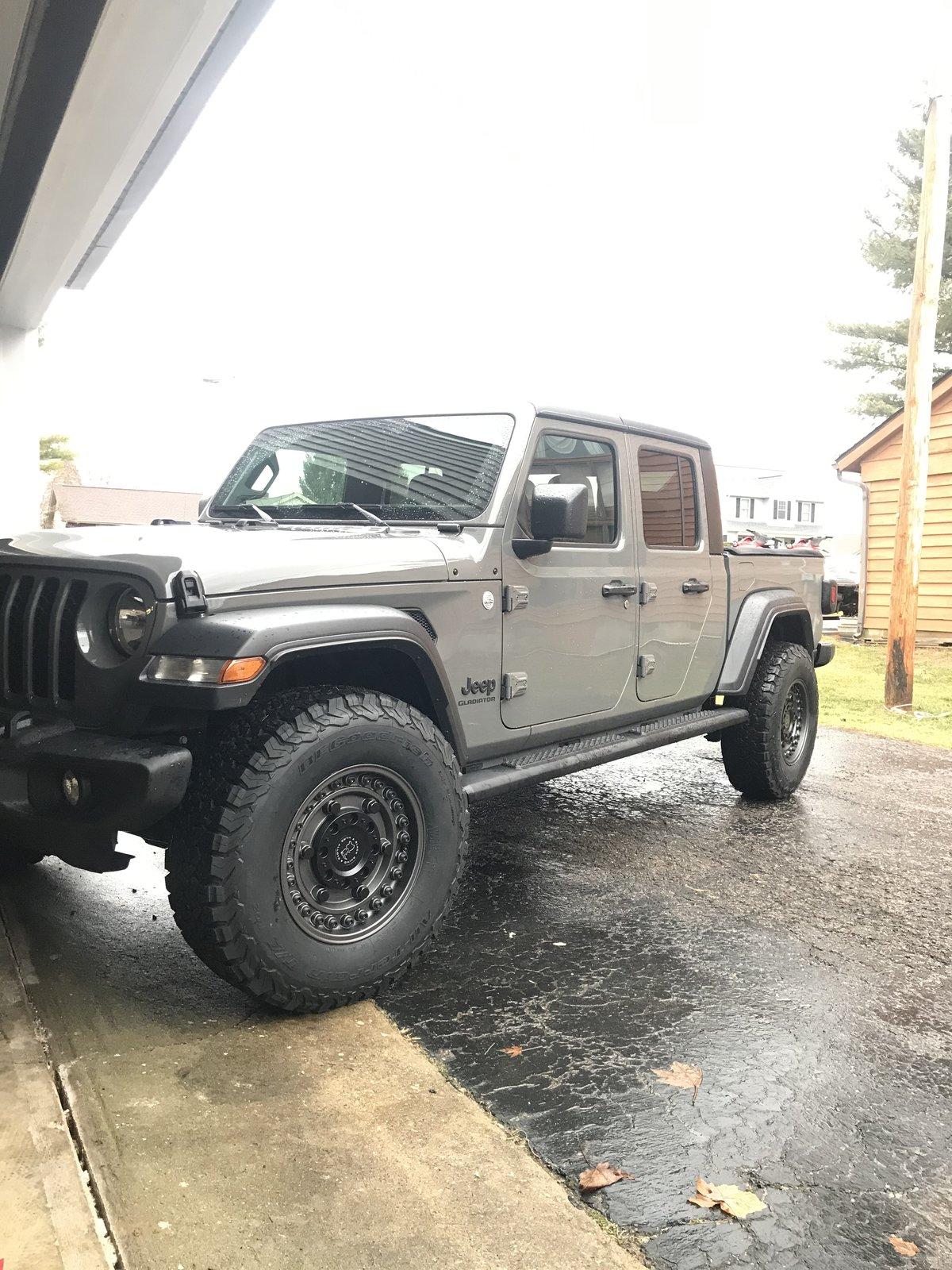 Jeep Gladiator Pictures of 33s and 35s 5C092F0C-DD72-4174-9CEA-E6290F5C24C6
