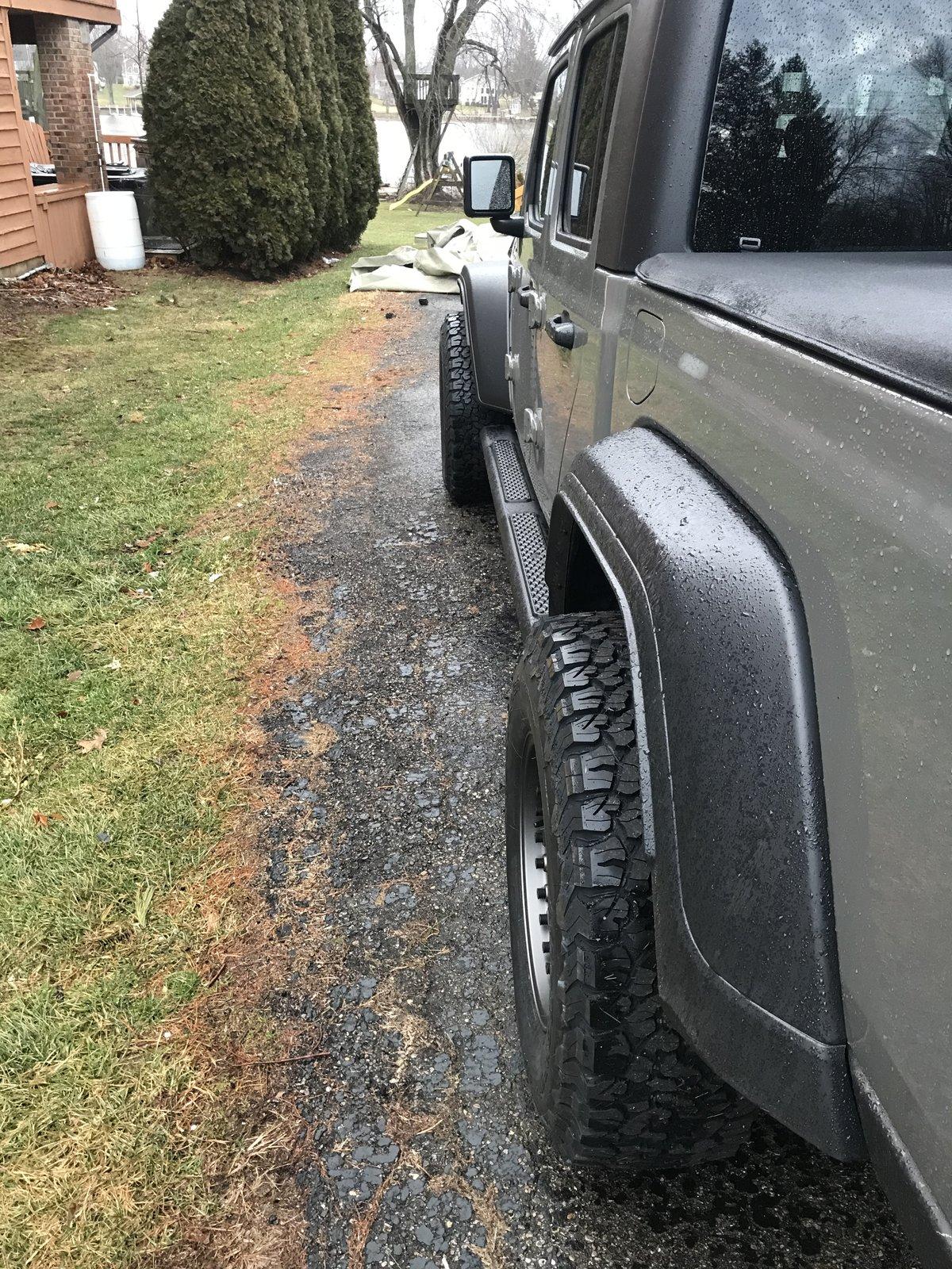 Jeep Gladiator Pictures of 33s and 35s 25CC2F77-E749-4EA3-8AB5-1102975864AE