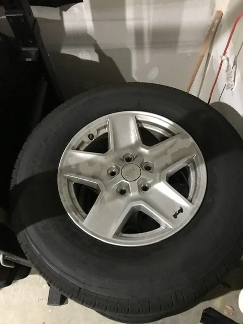 Jeep Gladiator Donating Sport S wheels tires and tpms. 765BDF6D-1019-426C-B5C7-D6FEFCCCC09F