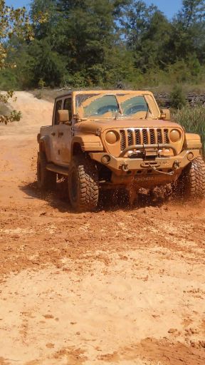 Jeep Gladiator 35” Nitto tires for Gladiator Overland 1 (2)