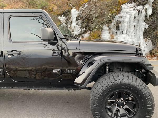 Jeep Gladiator Selling brand new mounted 37s Nitto Ridge Grappler and wheels D06B8599-D31E-4245-9C63-87CA1786CA78