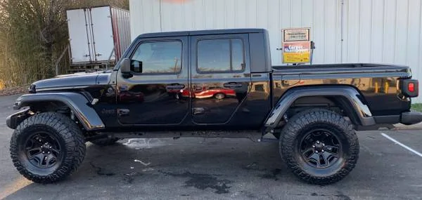 Jeep Gladiator Selling brand new mounted 37s Nitto Ridge Grappler and wheels F0005522-CB85-4238-BEE7-CC0DBB6EA84F