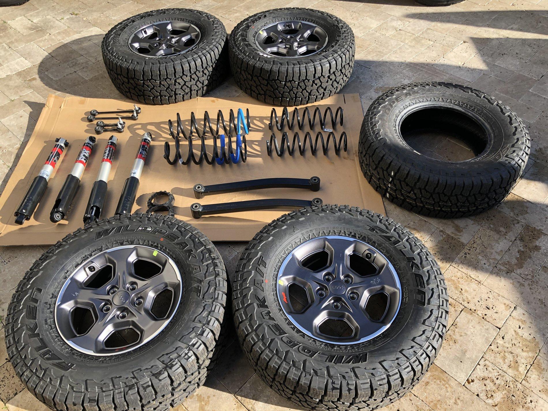 Jeep Gladiator Gladiator Rubicon Wheel/Tire/Suspension Takeoffs 70081D49-BD90-4754-8ED5-6D5072B353CC