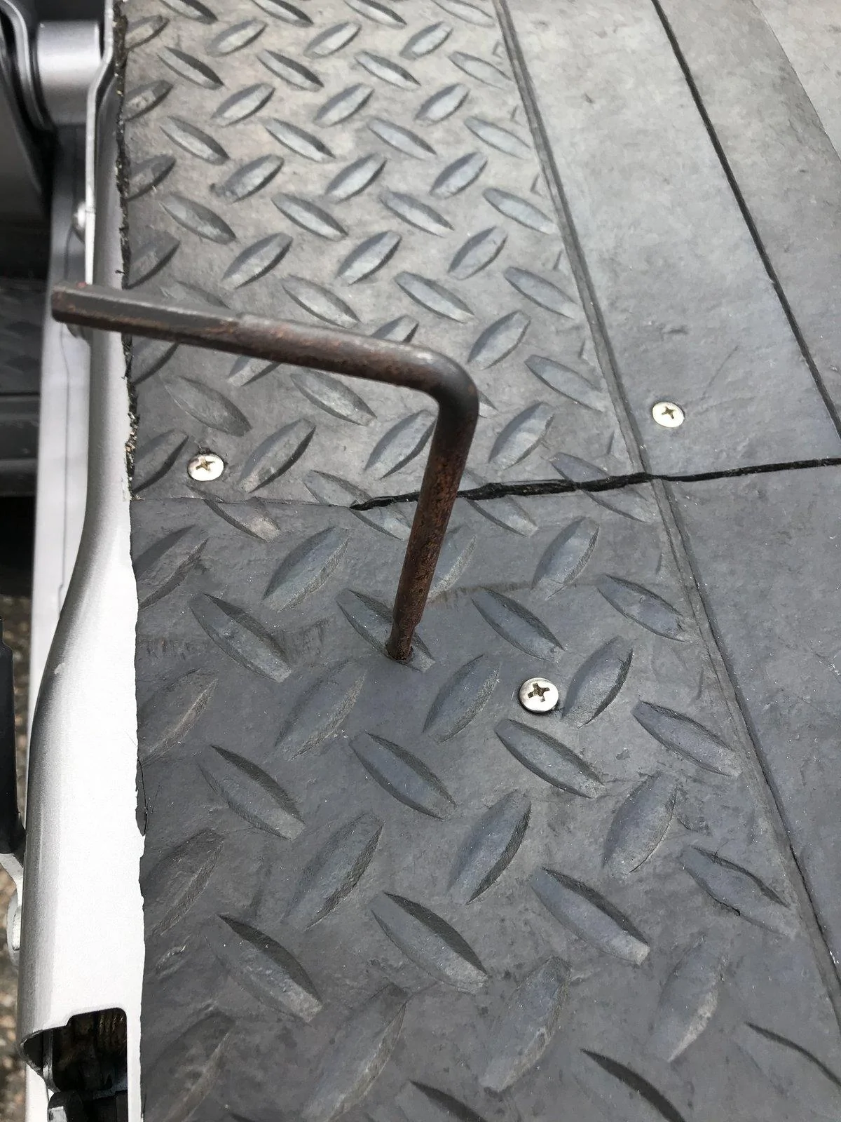 Jeep Gladiator Truck bed mat for Gladiator, rubber? EC9D8BB4-FF6F-424C-A1FA-15A776505A11
