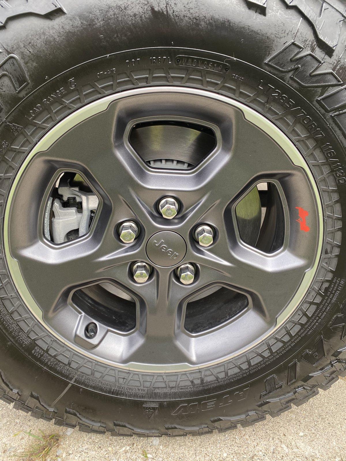 Jeep Gladiator Stock Rubicon Suspension and Wheels IMG_5769.JPG