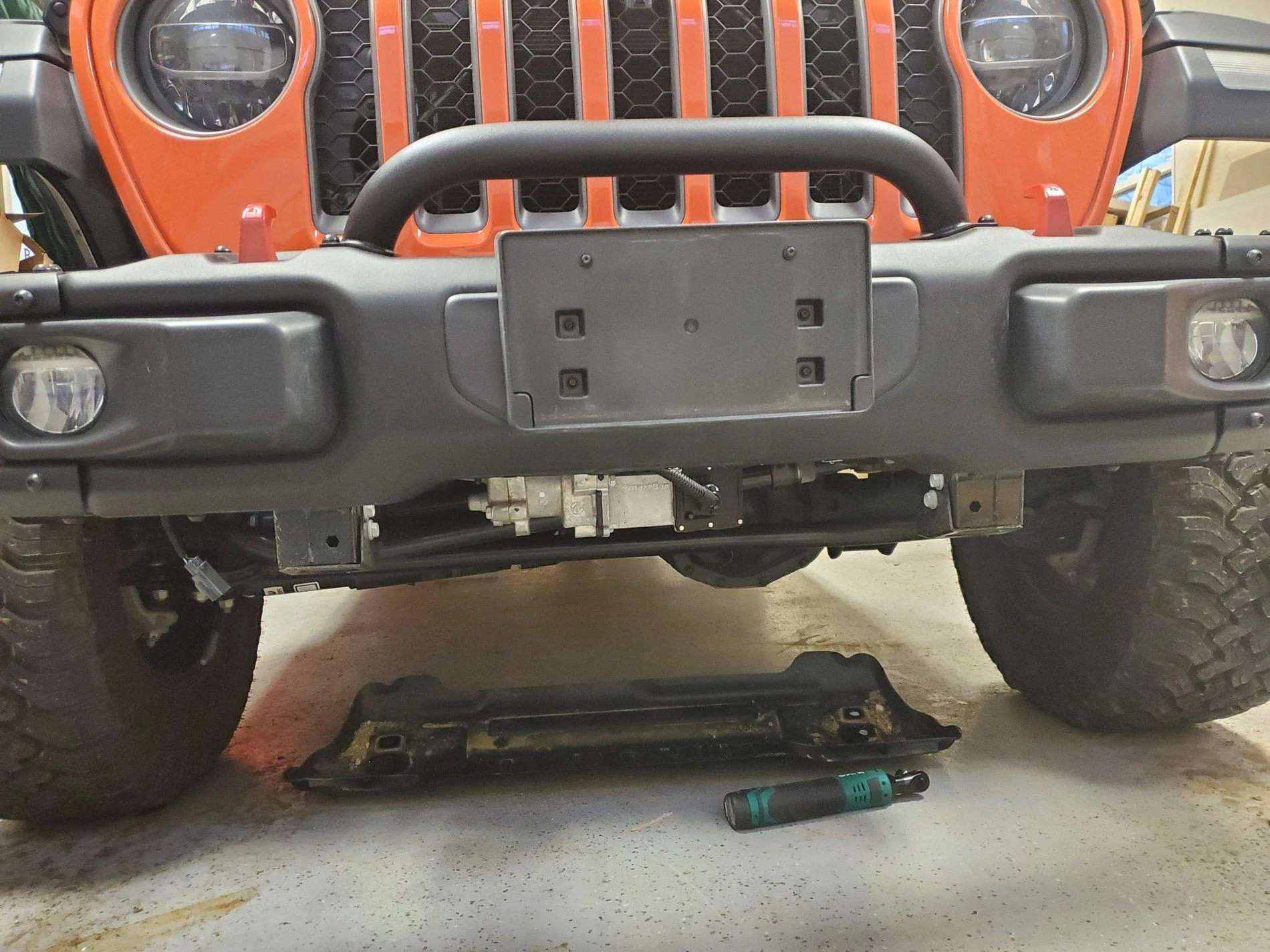 Jeep Gladiator Added a winch and Rusty’s mounting plate 20200105_163420