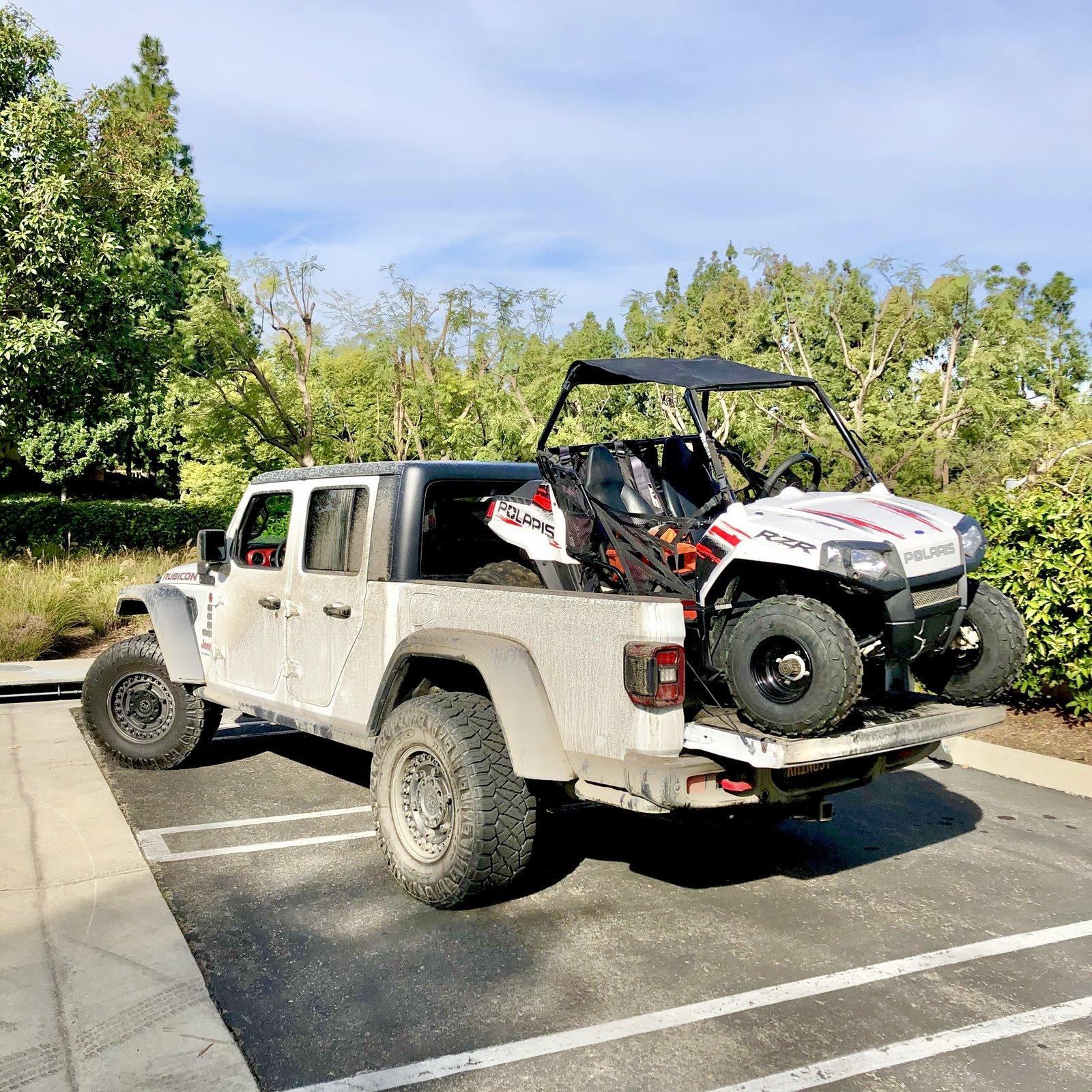 Jeep Gladiator Post your payload pics! 4A0731CA-2229-463F-9593-BA88DEC74E83