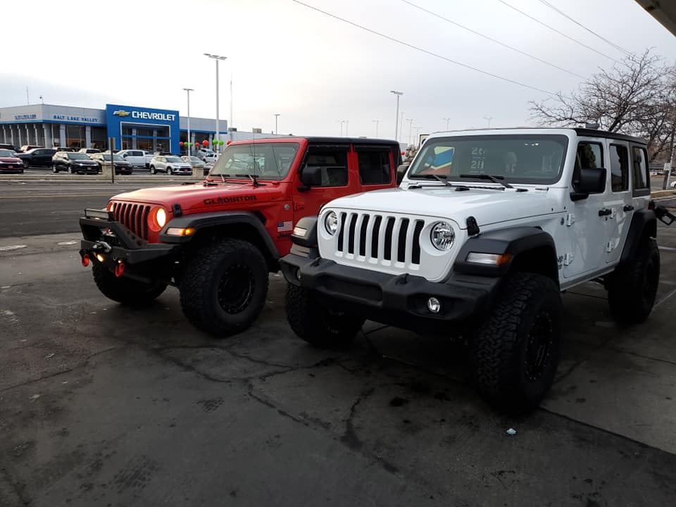 Jeep Gladiator Why a Gladiator (JT) and not a Wrangler (JL)? 81602671_10221614719540974_605857282298740736_n