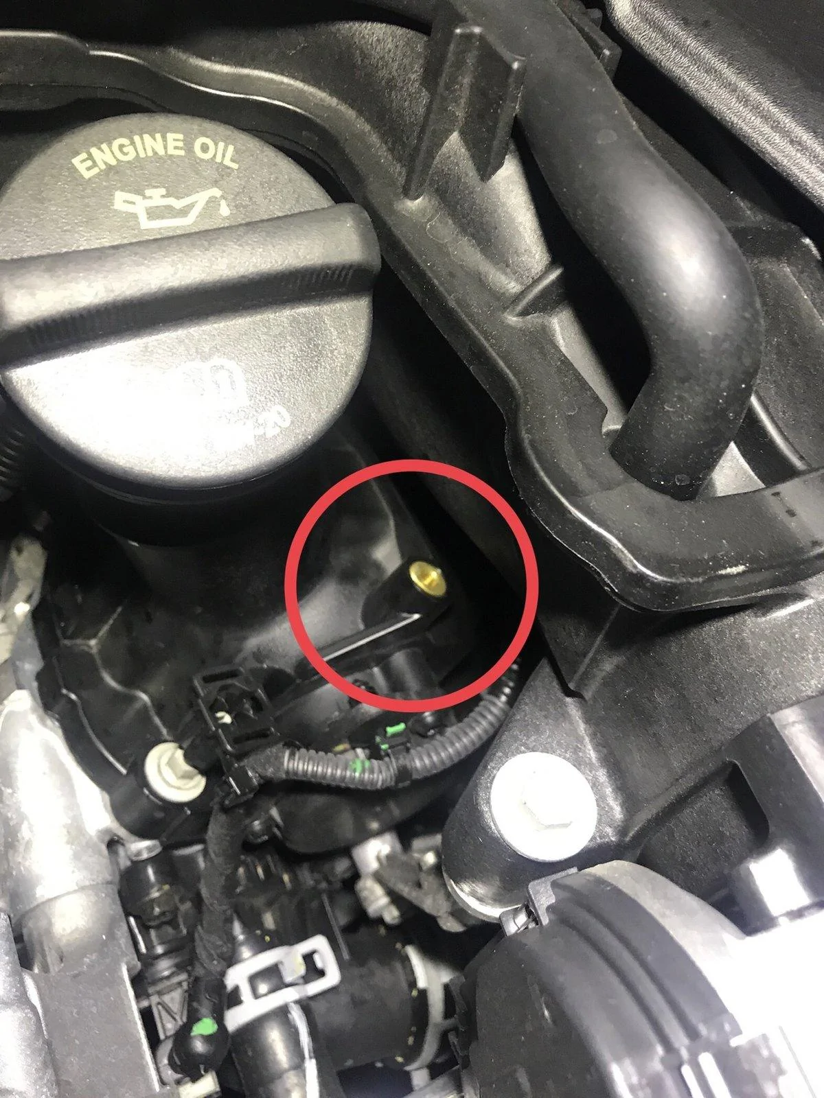 Jeep Gladiator Is this thing supposed to be open? FC273E70-CF0D-4C12-B9EC-A4913E9C1810