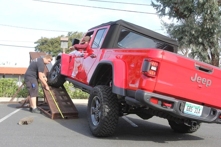 Jeep Gladiator Four Wheeler declares Jeep Gladiator Rubicon "2020 Pickup Truck of the Year" 13-2020-fourwheeler-of-the-year-2
