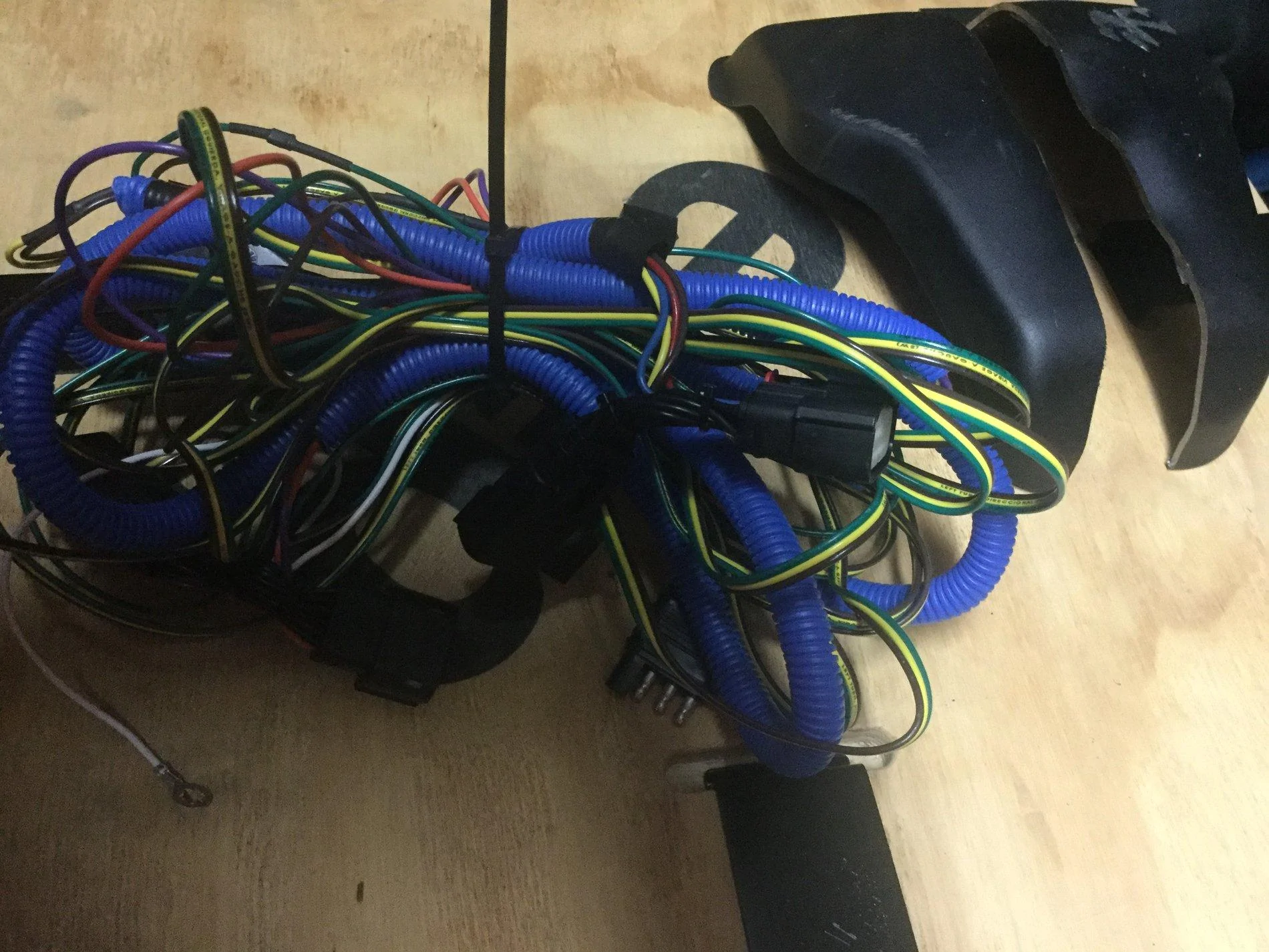 Jeep Gladiator Towable Vehicle Harness 54201641-AE5F-4E58-B39B-EEE2374A4ABB