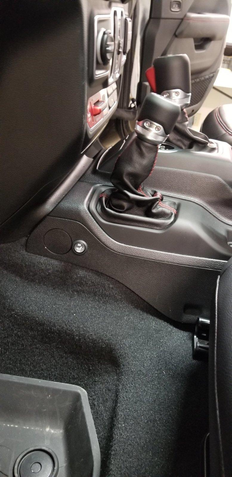 Jeep Gladiator Anybody add heated seats after purchase? 20180420_153905
