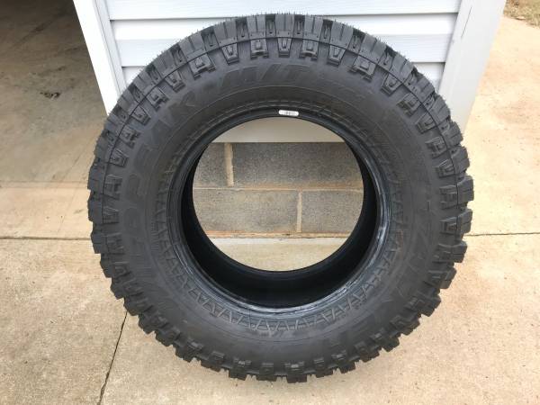 Jeep Gladiator 2020 JL Rubicon Tires/Wheels With TPMS Falken M:T