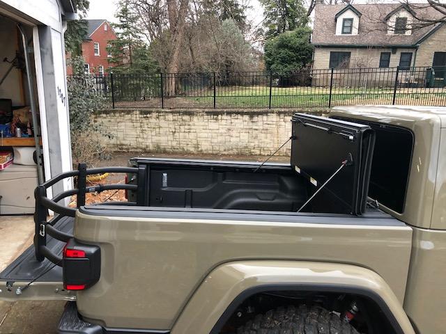 JT Ruged Ridge Bed Cover Raised.jpg