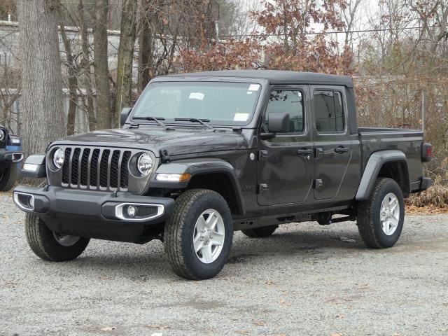 Jeep Gladiator Body color fenders available for Sport! IMG_0905.JPG