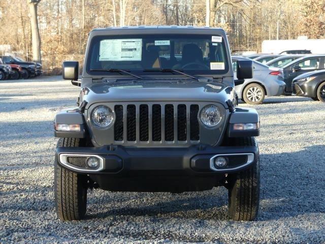 Jeep Gladiator Body color fenders available for Sport! IMG_0919.JPG