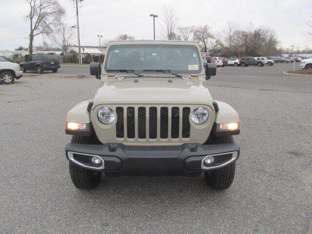 Jeep Gladiator Body color fenders available for Sport! IMG_0925.JPG