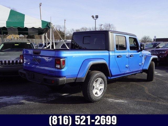 Jeep Gladiator Body color fenders available for Sport! IMG_0935.JPG
