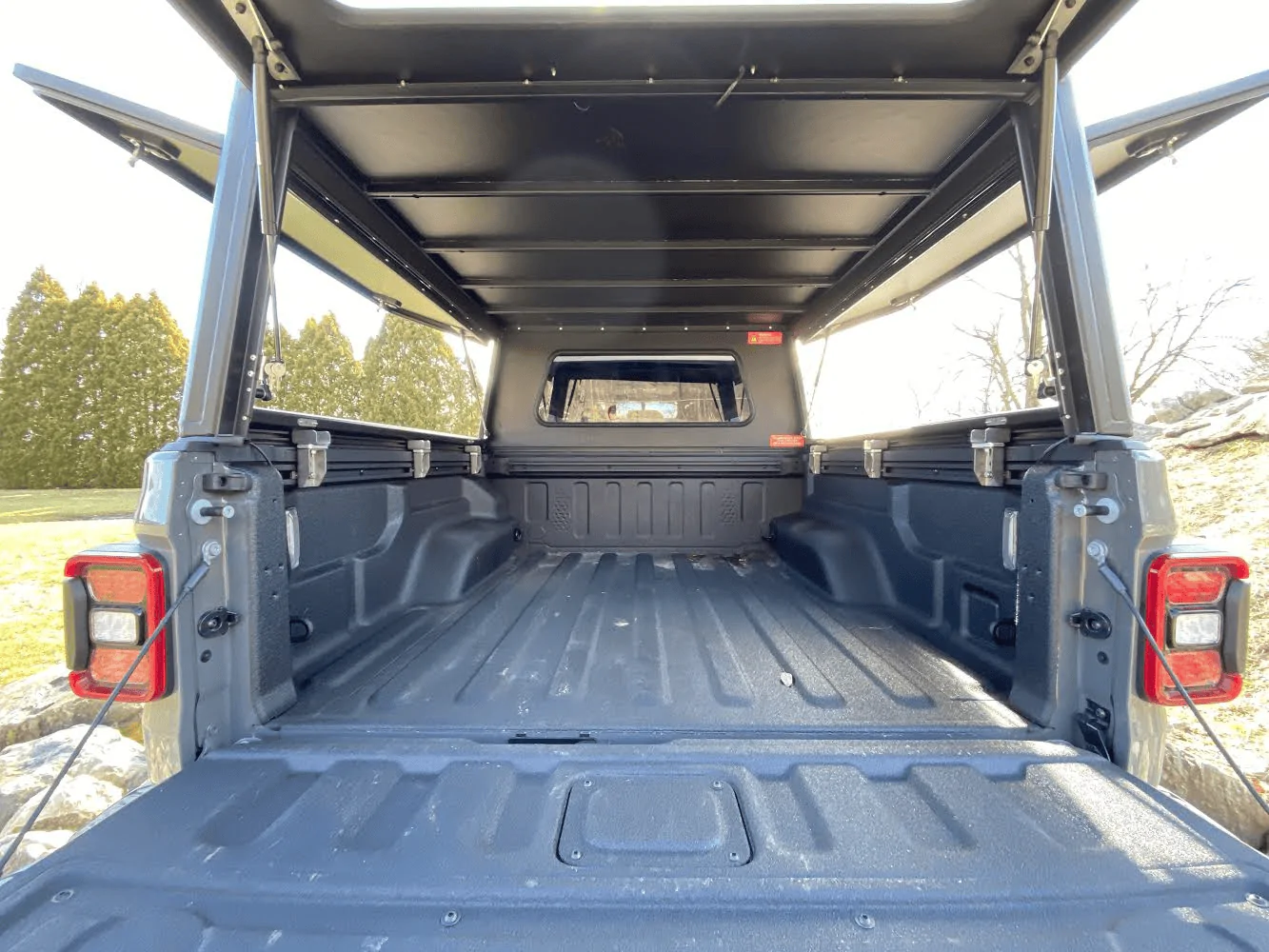 Jeep Gladiator ALU-CAB Canopy pics and info. 6407A276-8894-435D-8B66-7C6EC9AADAD3