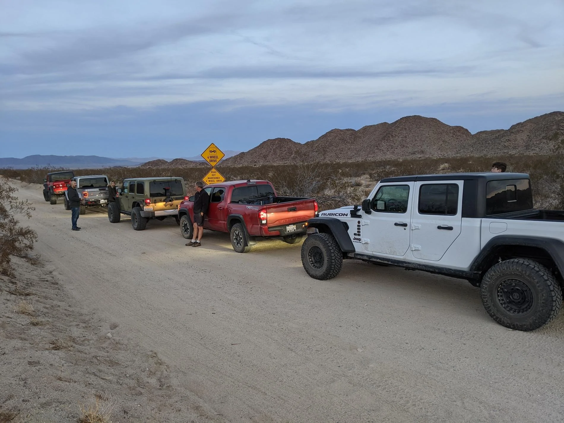 Jeep Gladiator EVO 4.5" / 38" desert trail Gladiator build AcO63GB