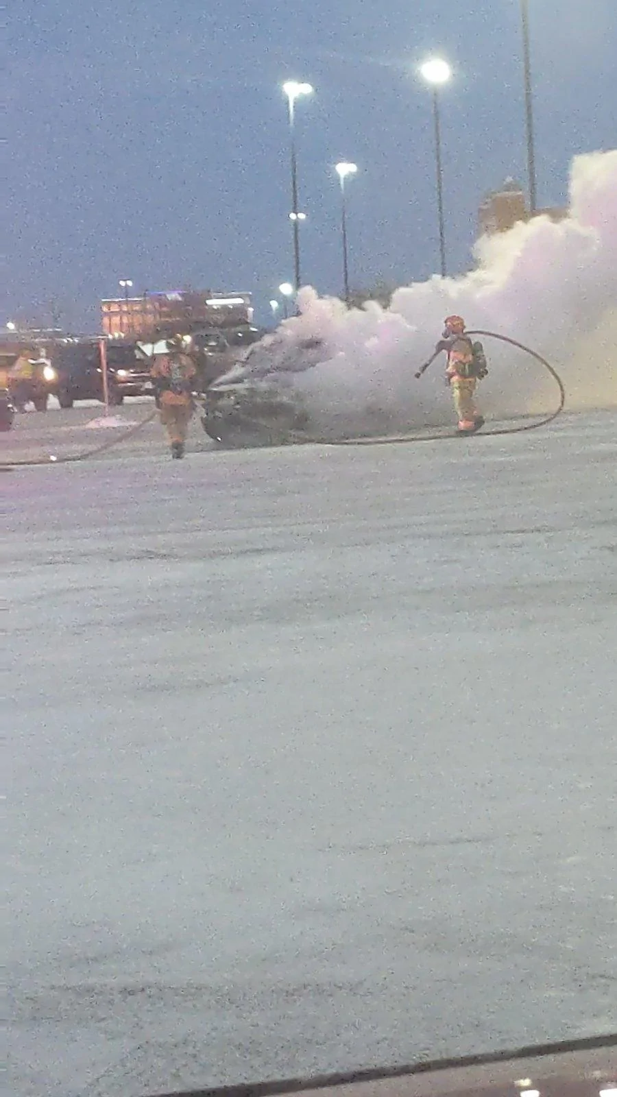 Jeep Gladiator VEHICLE FIRE: GUESS THE YEAR MAKE AND MODEL Fire 3