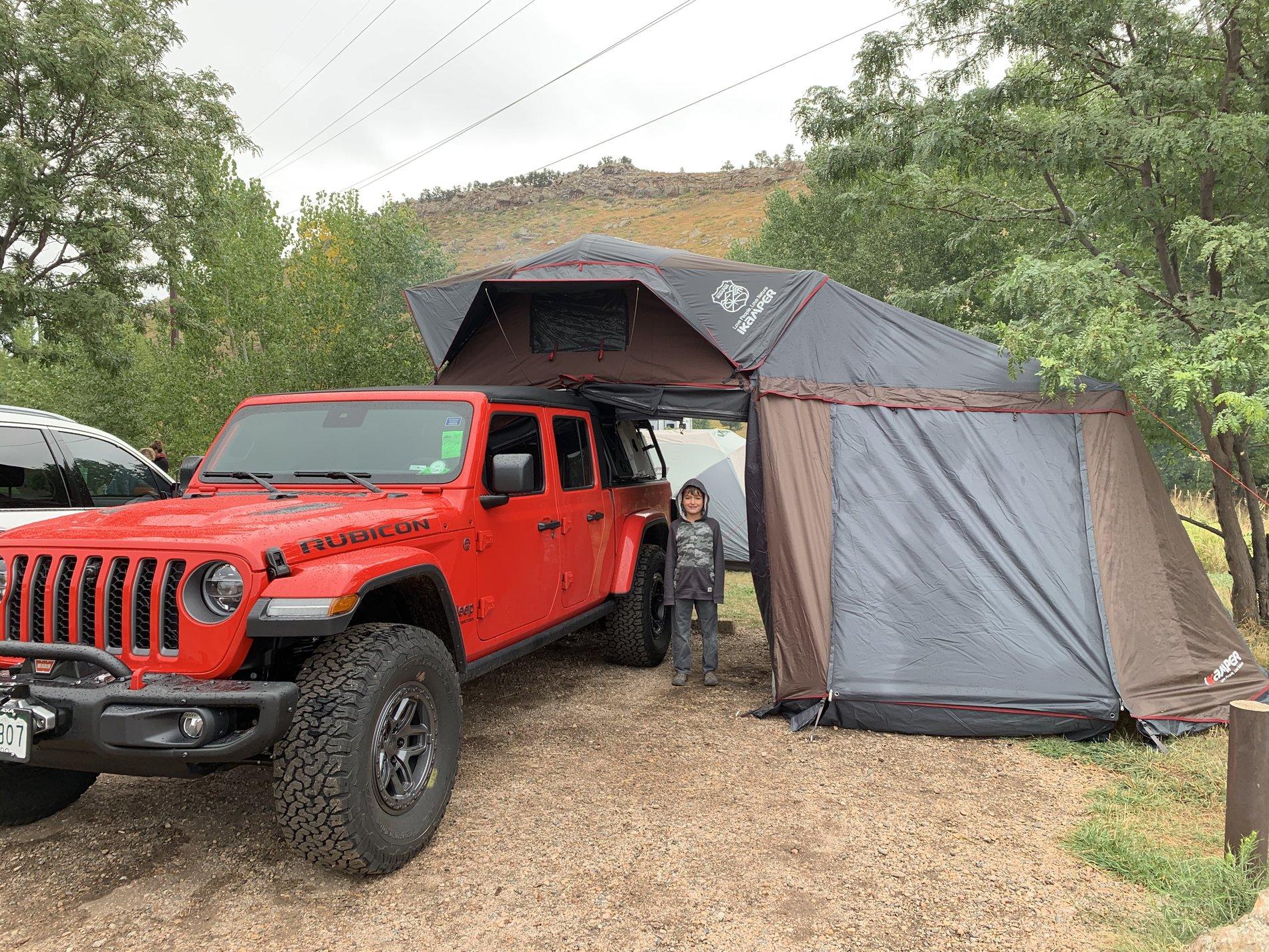Jeep Gladiator Bed Rack and Roof Top Tents IMG_0320