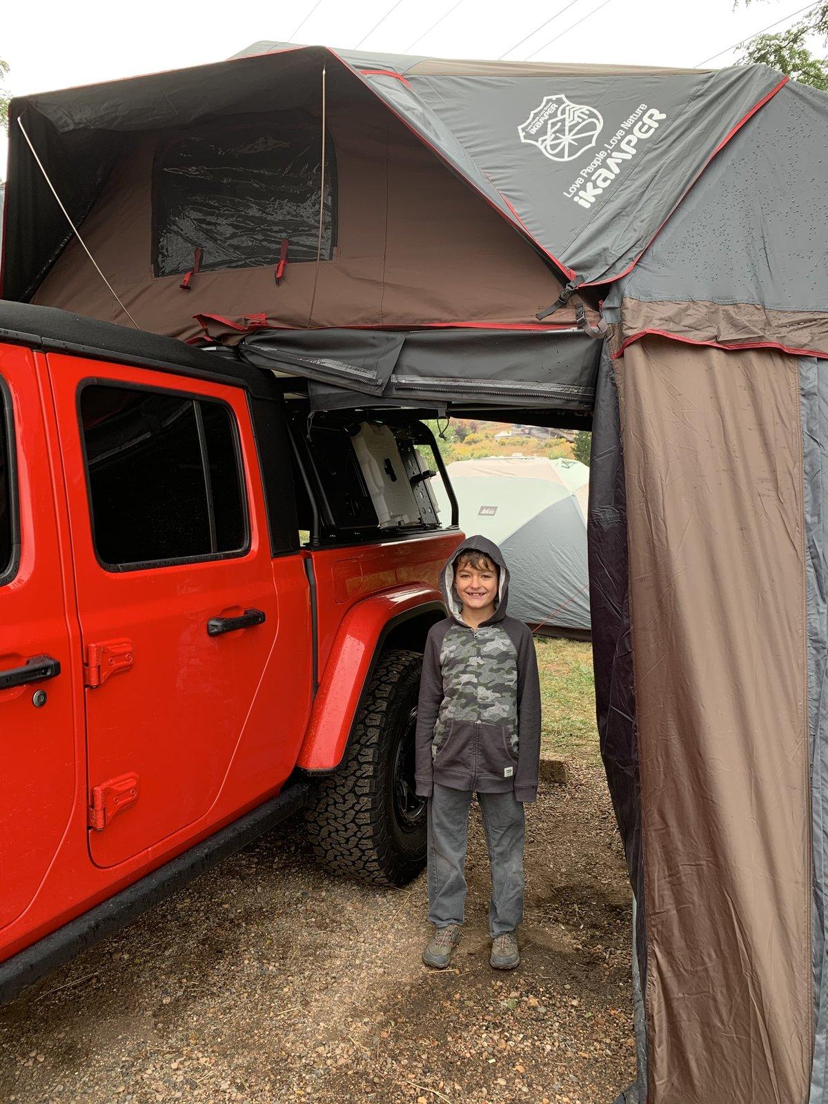 Jeep Gladiator Bed Rack and Roof Top Tents IMG_0321