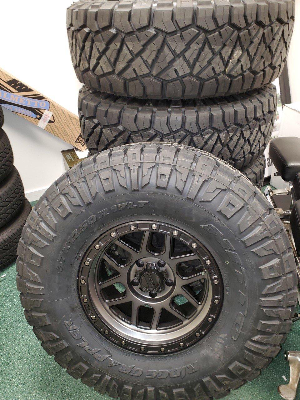 Jeep Gladiator Harold's Sting Gray JTR Build tires