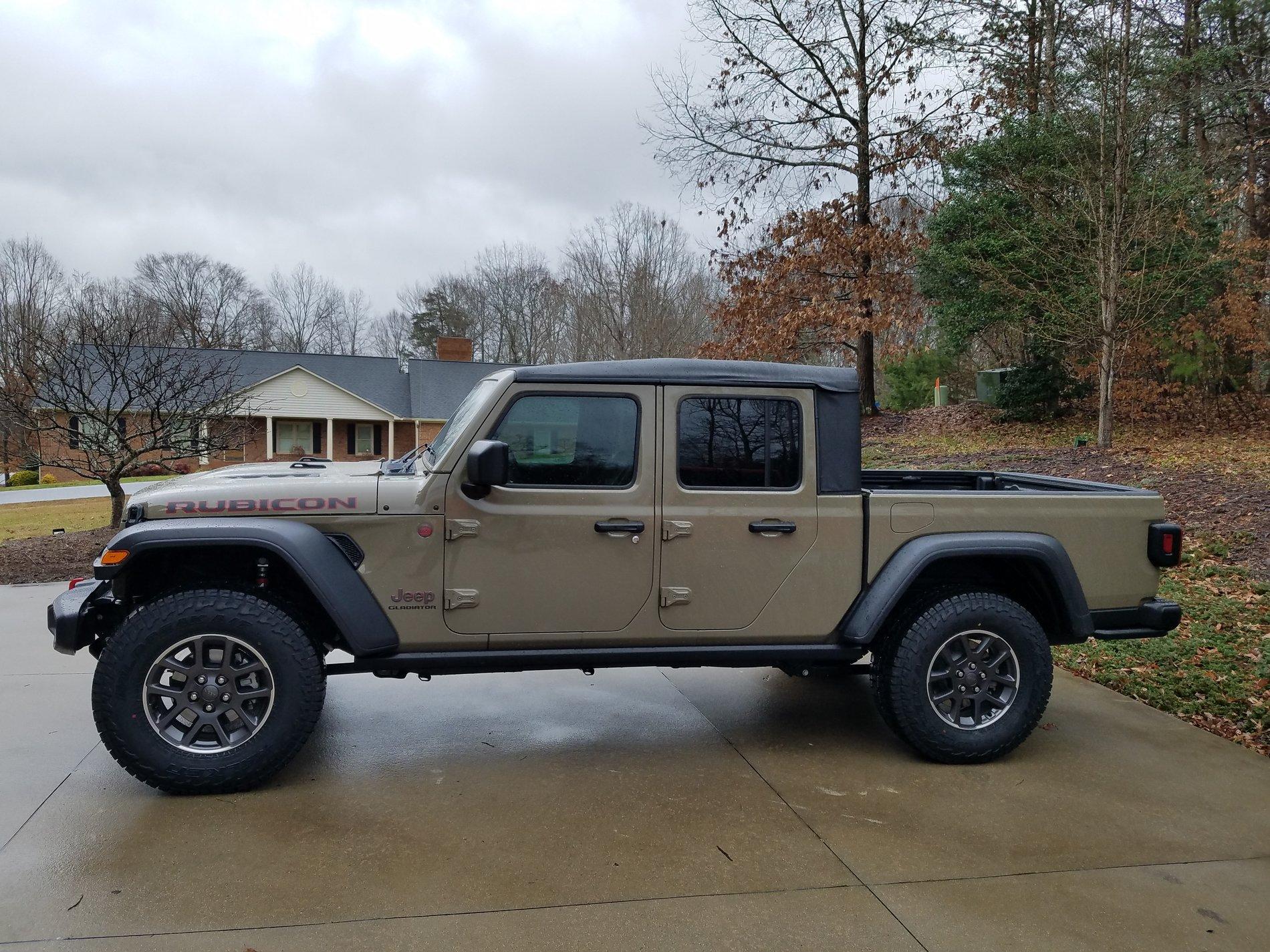 Jeep Gladiator Overland Owners:  anyone running aftermarket tires on stock wheels? Rubi with overland wheels