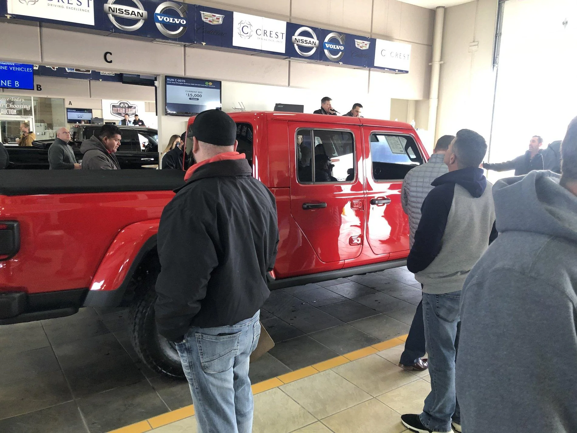Jeep Gladiator 7500 mile LE, price check? 10F12109-D1D0-4F73-9BDF-931FDC1DAEA9
