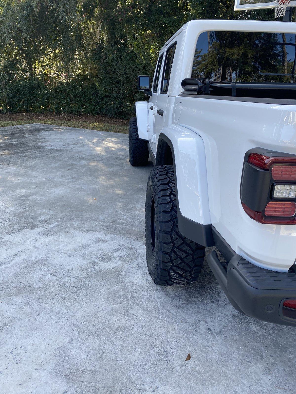 Jeep Gladiator SHOW ME YOUR WHEELS! 88587613-6D4C-4048-A6AF-1627D2C2C9F6