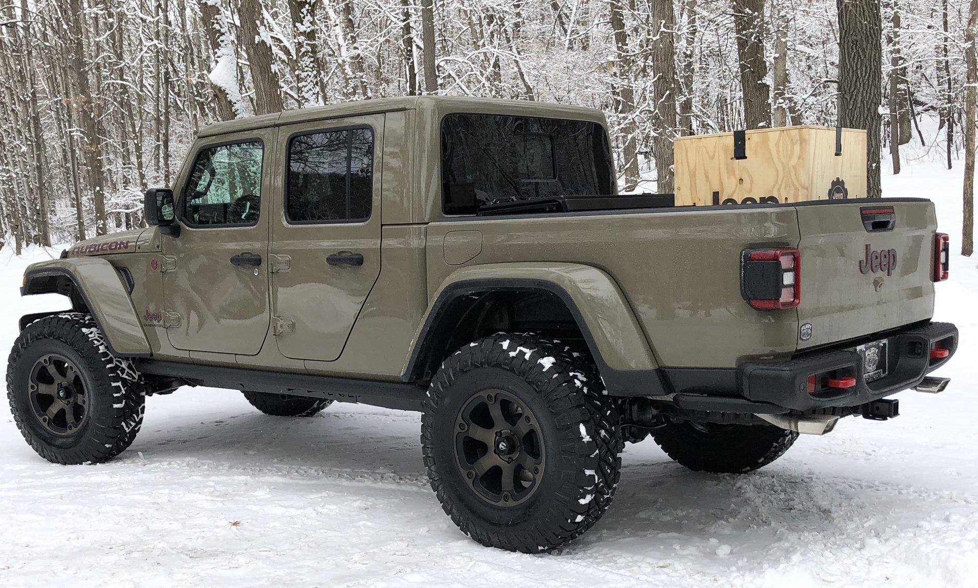 Jeep Gladiator Gladiators on Mopar 2" Lift Kit IMG_2754