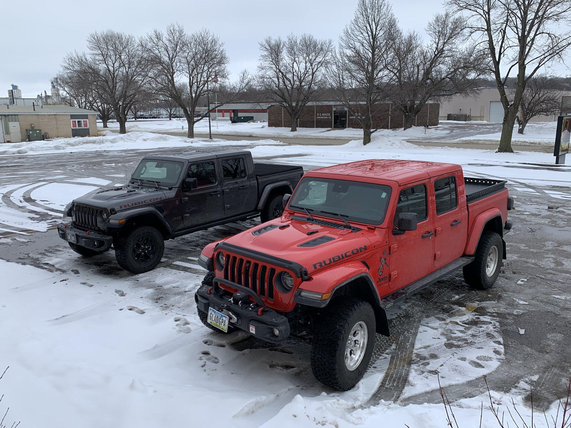 Jeep Gladiator Order Jeep from Motor Inn in Spirit Lake, Iowa 5BA40695-7B10-40B9-AE71-FE18C68DE330