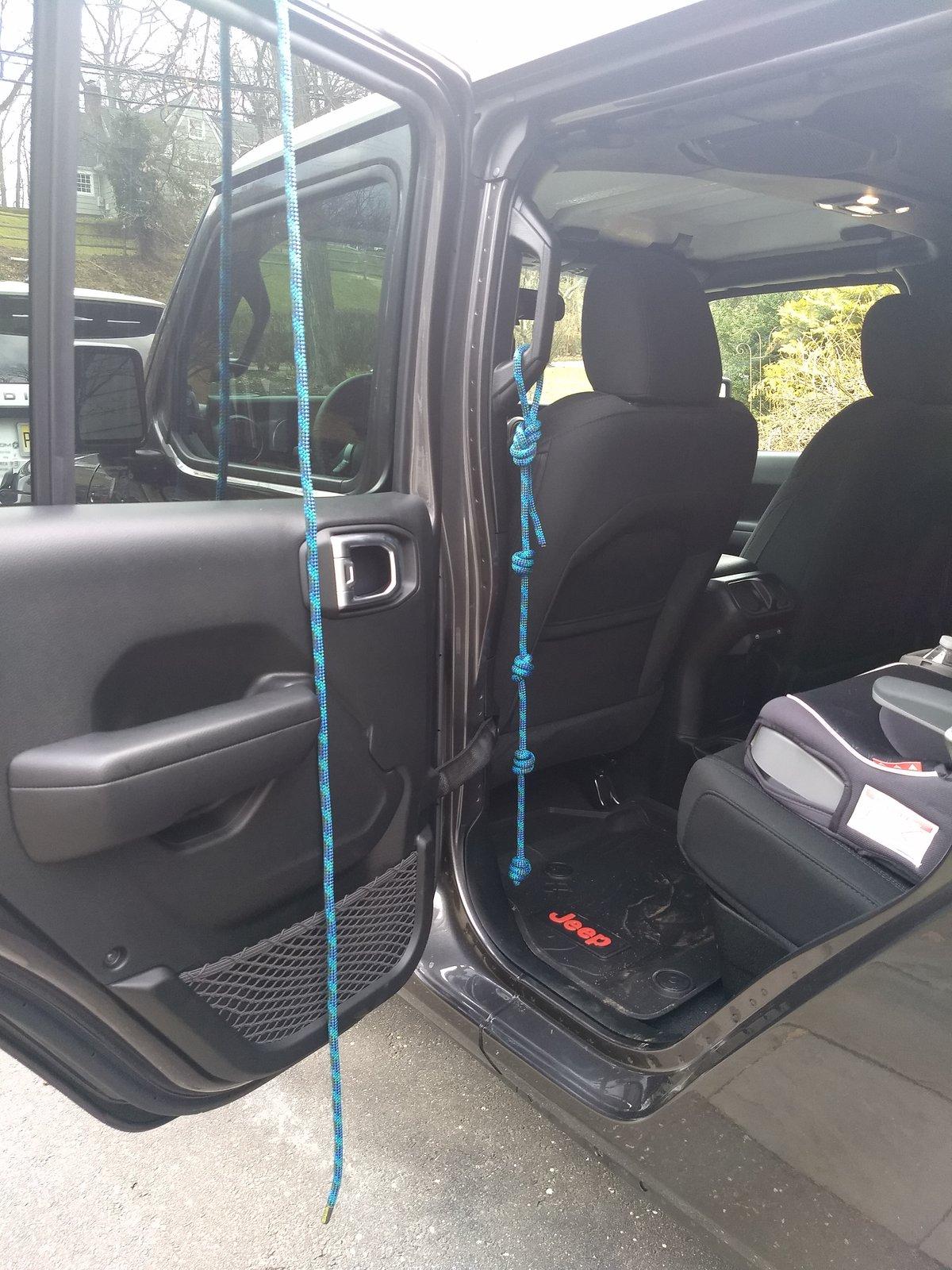 Jeep Gladiator Best setup to help kids get into a Jeep 2020-01-26 14.56.29