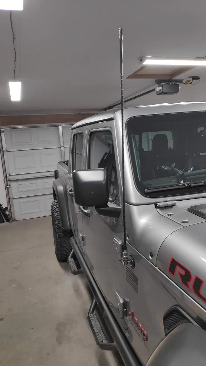 Jeep Gladiator CB radio is dead. Stop installing them and get a VHF/UHF instead!!! IMG_20191017_223301