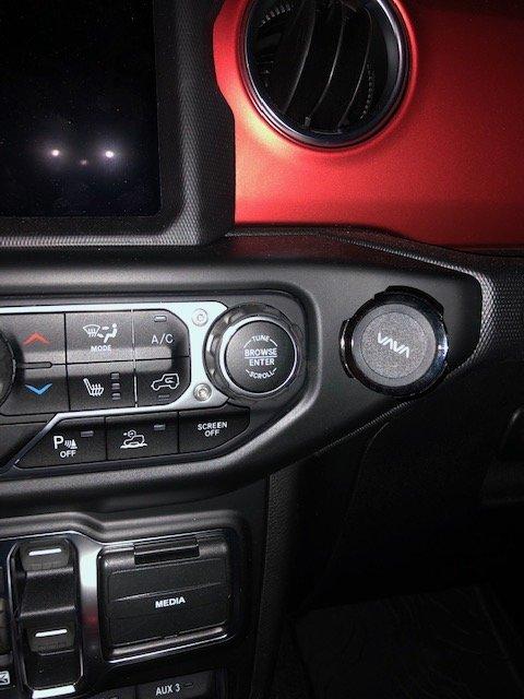 Jeep Gladiator What did you do TO your Gladiator today? [ADMIN WARNING: NO POLITICS, NO GUN TALK] Phone mount