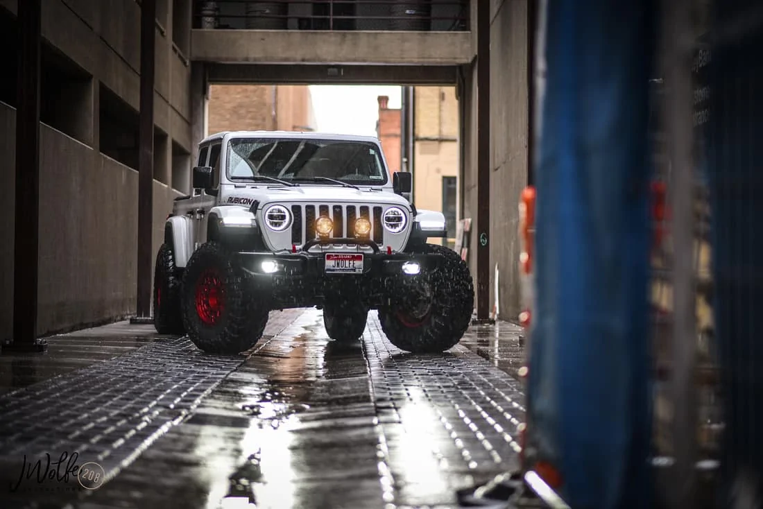 Jeep Gladiator 37s with 17” or 18” wheels.. can’t decide.. ANY PICS?? 83508608_10219008080131448_7305003565288783872_o
