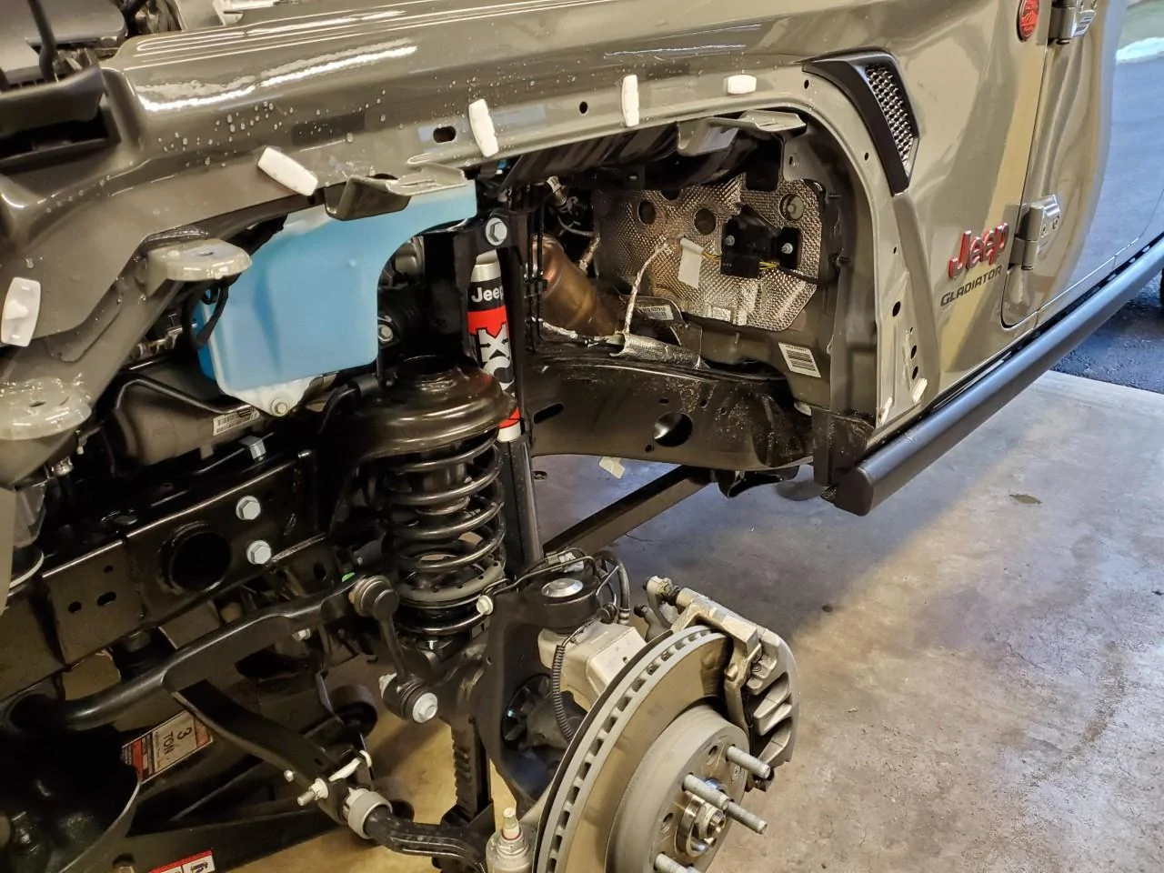 Jeep Gladiator Harold's Sting Gray JTR Build compressor2