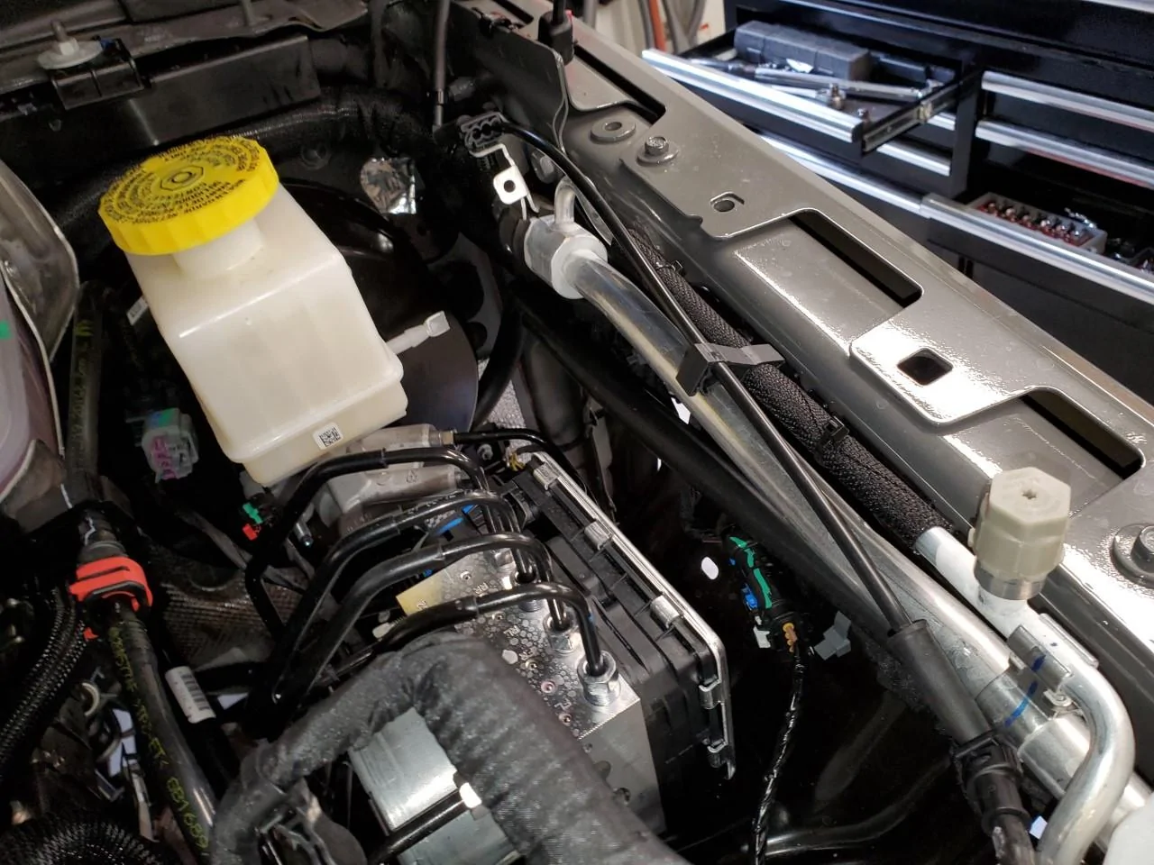 Jeep Gladiator Harold's Sting Gray JTR Build compressor4