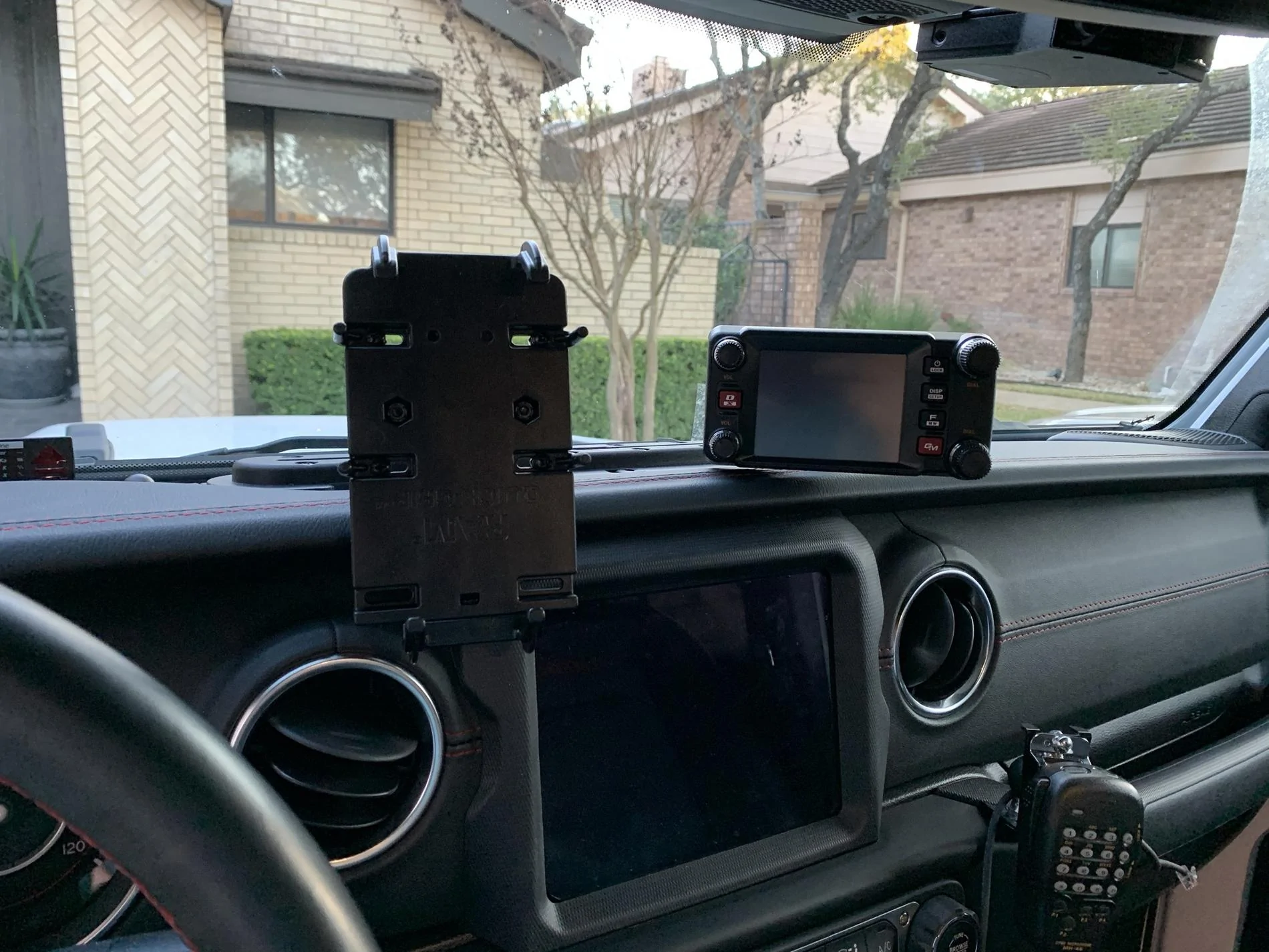 Jeep Gladiator Phone Solutions OyTdnC6