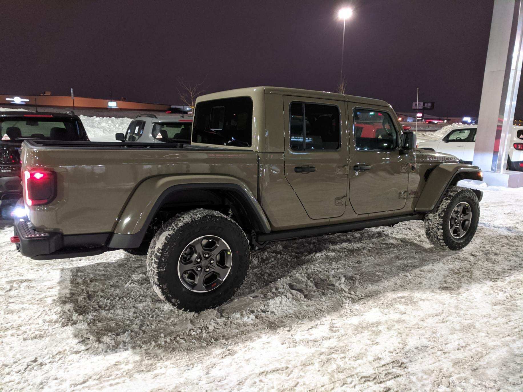 Jeep Gladiator Bad news from my dealer. Jeep arrived with issue. IMG_20200123_181042