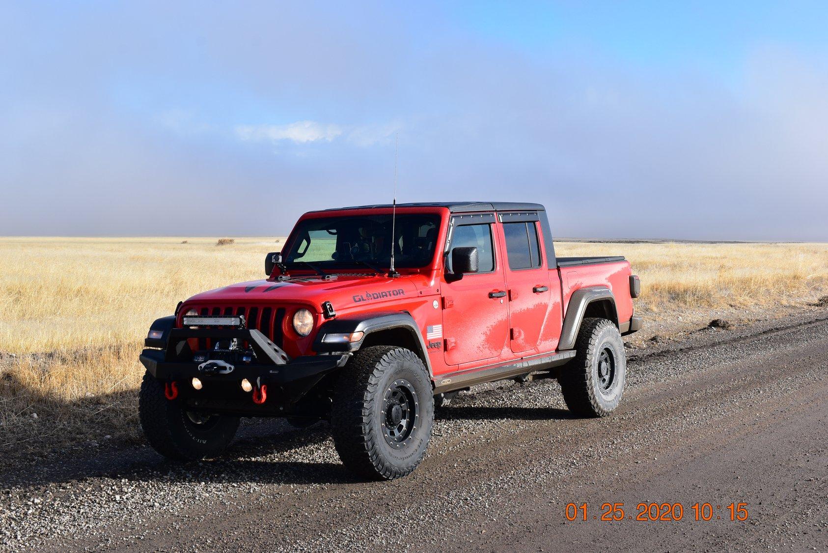 Jeep Gladiator FIRECRACKER RED Gladiator JT Club 83447997_10221875449859069_805153686207594496_o