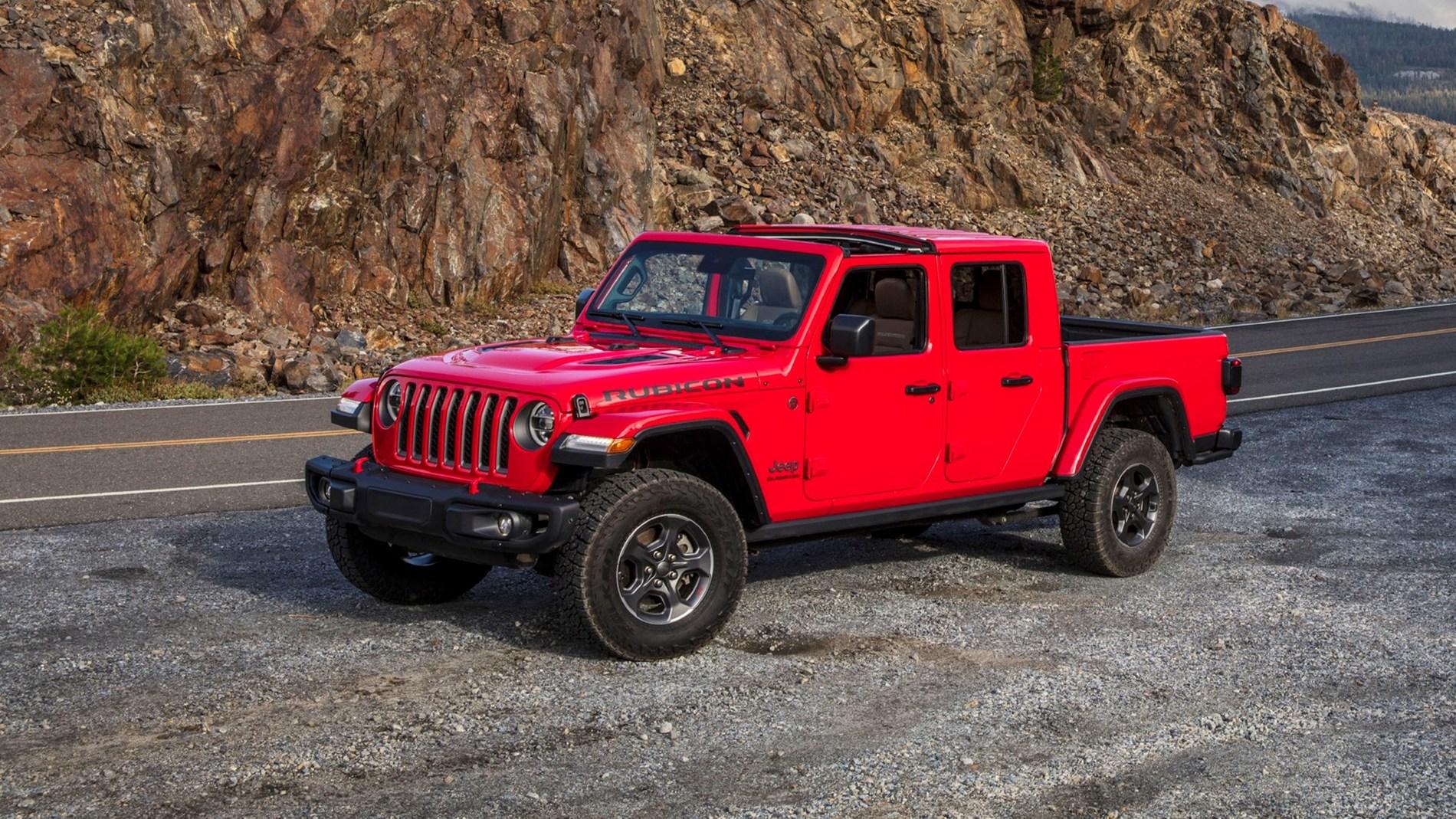 Jeep Gladiator Jeep Gladiator is Auto Trader 2020 Awards Best Mid-Size Truck aebc69680f23ef1585c692492b83c04fb1da225d