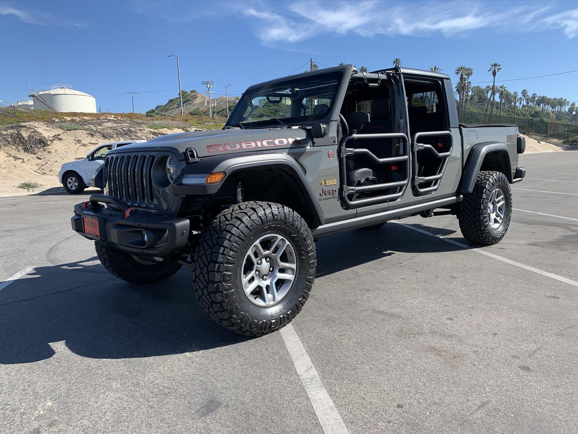 Jeep Gladiator Gladiators on Mopar 2" Lift Kit CB770D30-FE93-4E95-BBE2-ACEDE43F4D46.JPG