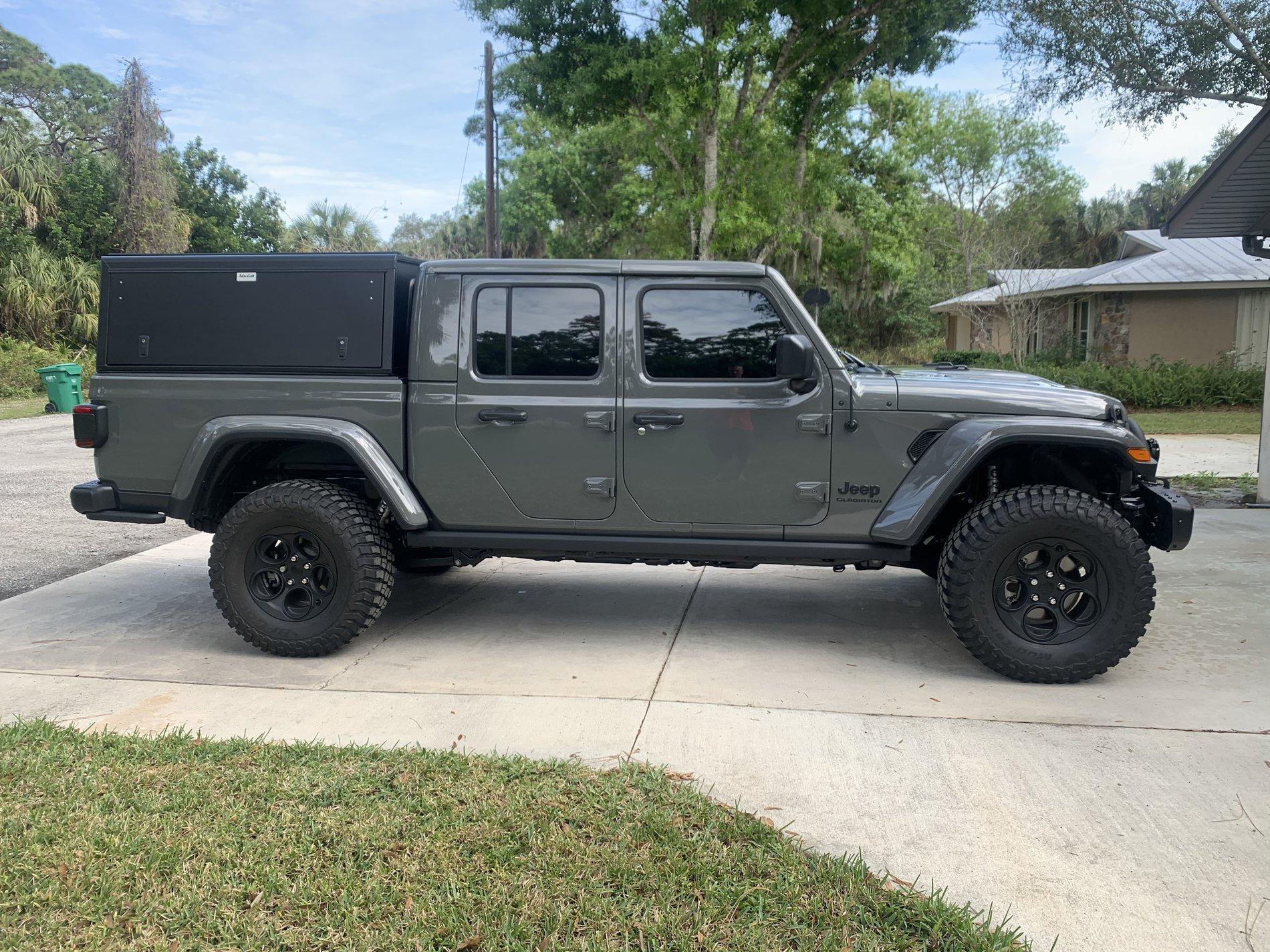 Jeep Gladiator AluCab preorder open 3705D967-4A8B-4912-94A4-8EB982EE5EC7