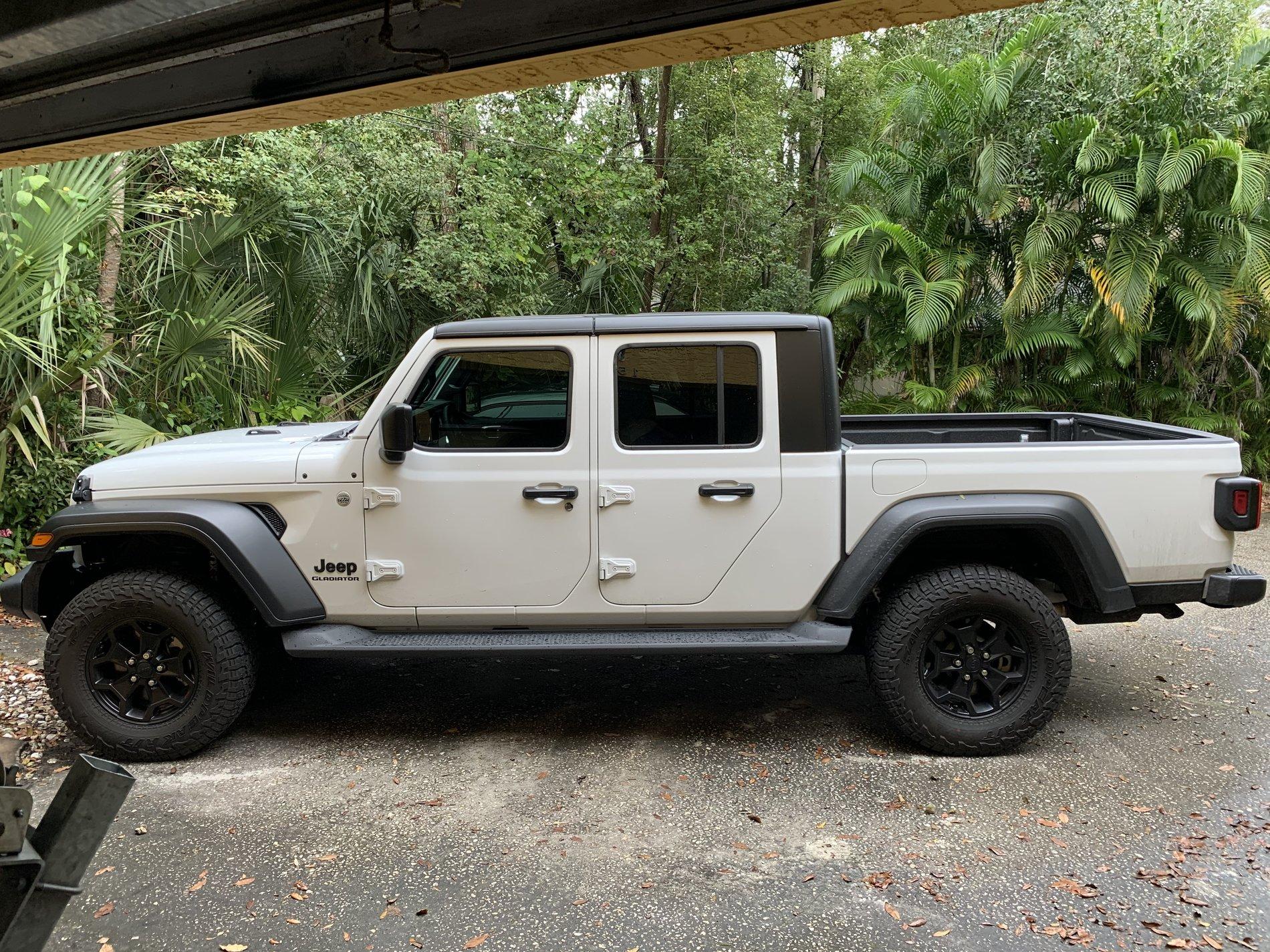 Jeep Gladiator Let's see 'em - Larger tires on Sport S wheels D5B65163-BCB5-4DF4-8D24-C3B0148EB06C