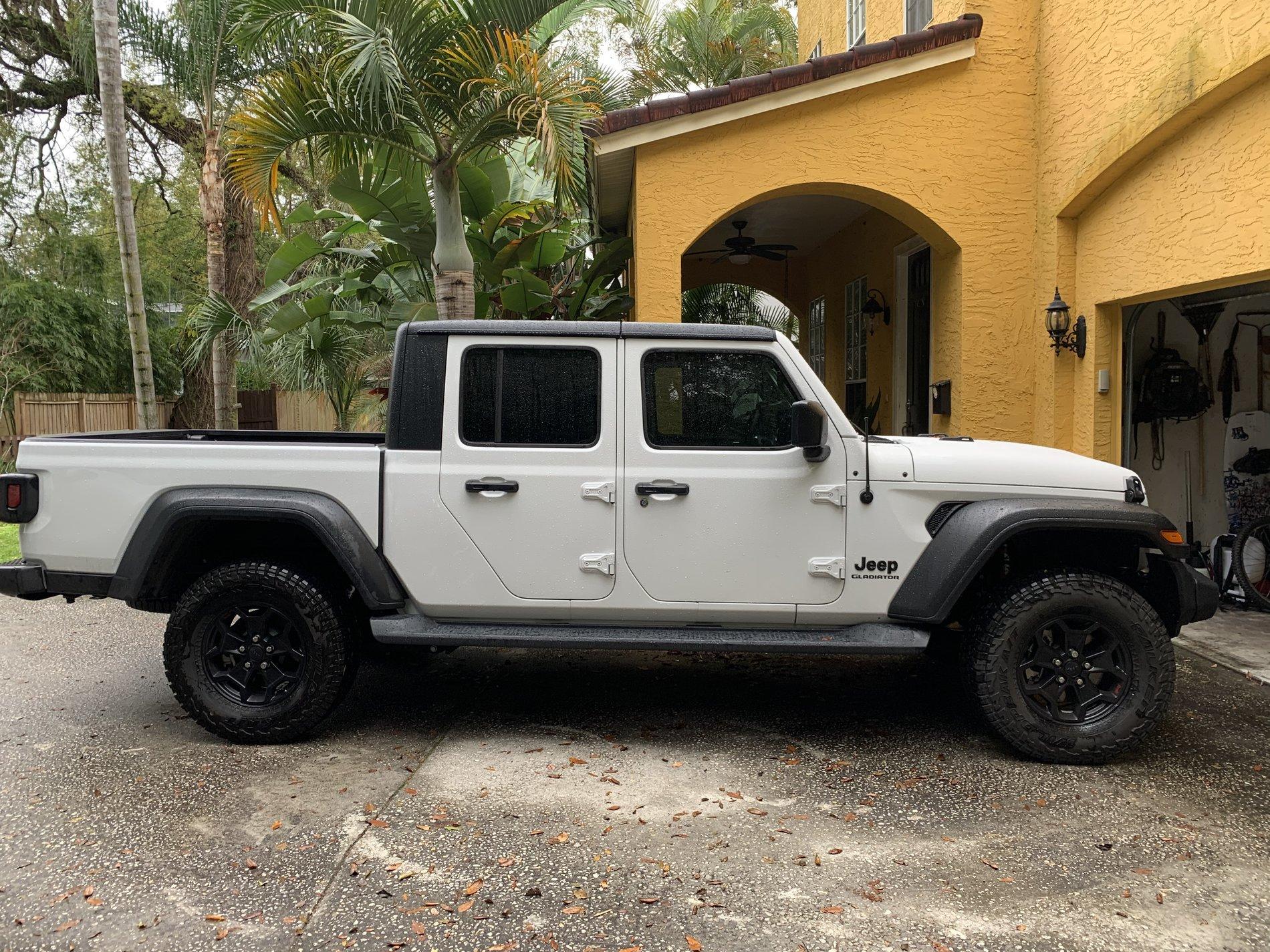 Jeep Gladiator Let's see 'em - Larger tires on Sport S wheels BE926858-817A-4C3D-81F6-135F97098585