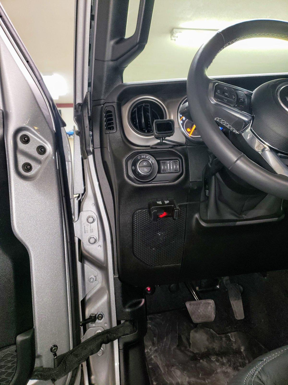 Jeep Gladiator Factory Trailer Brake Controller releases ...EDIT: STILL WAITING 20200123_215903