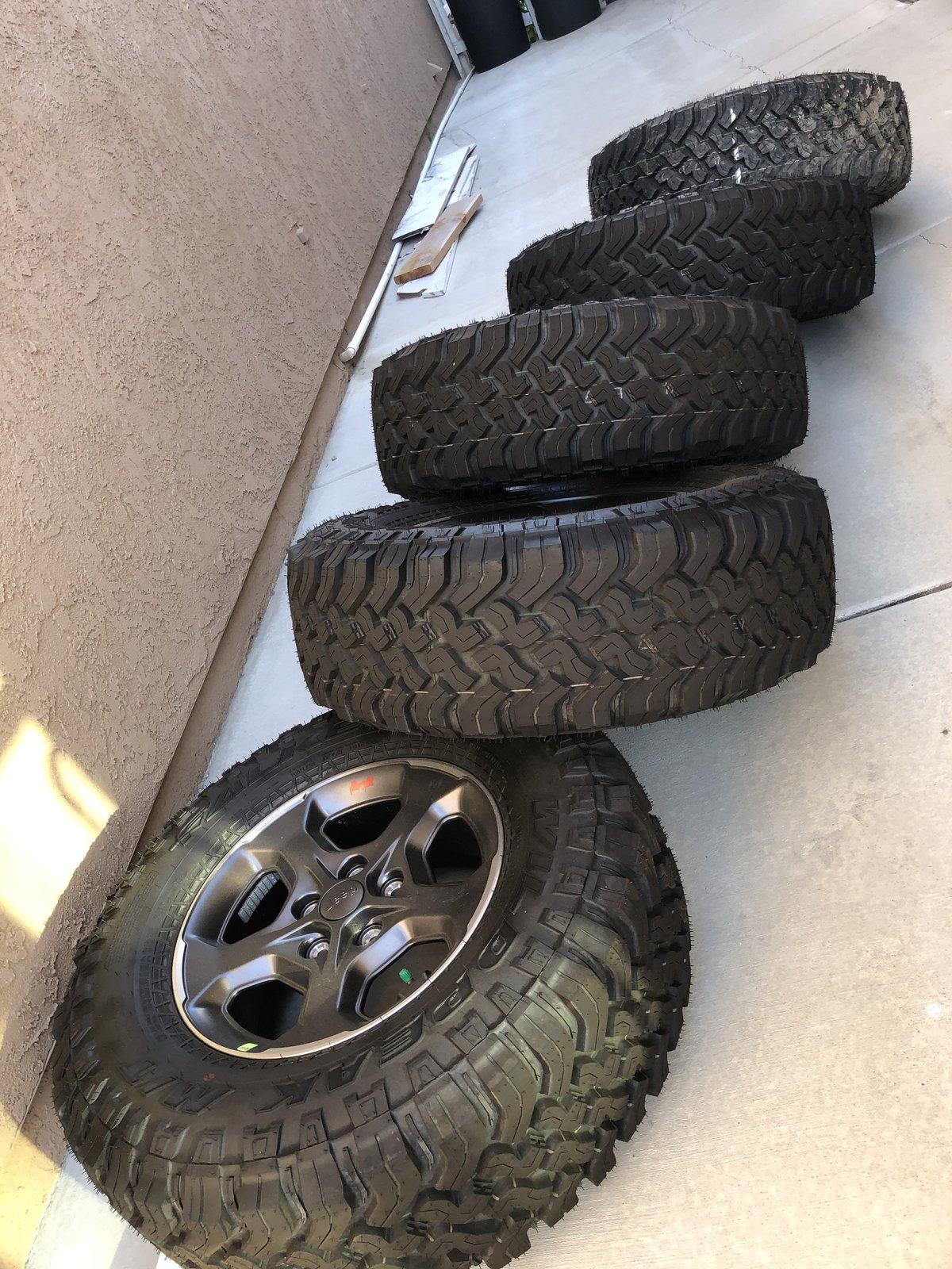 Jeep Gladiator Standard Rubicon wheel set with TPMS, spare, Falken M/T tires, 61 miles IMG_2910